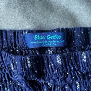 blue gecko festival patterned pants 🩵🪅